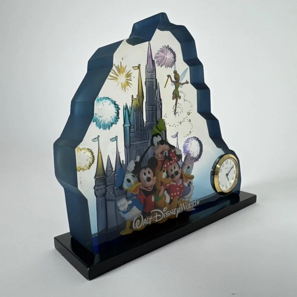 Vintage Walt Disney World Acrylic 3D Shelf Display Disney‎ Characters w/ Clock